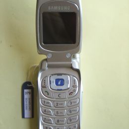 SAMSUNG SGH-E600